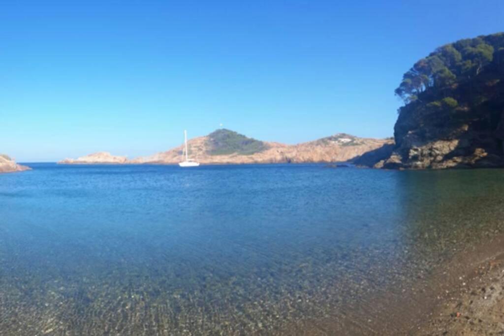 Apt Con Vistas Islas Medas Girona Bagian luar foto